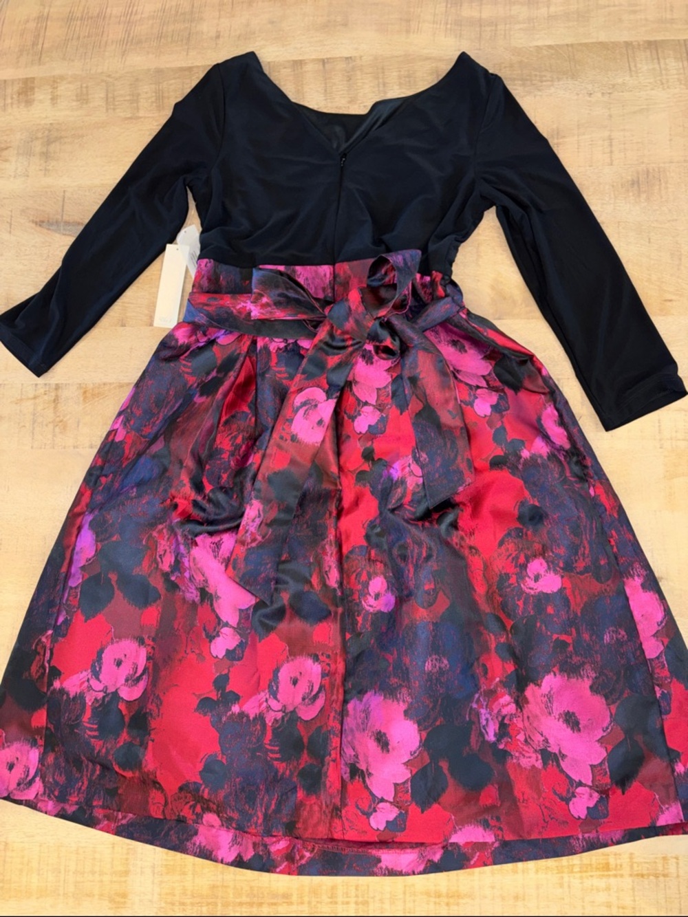 Eliza J Long-Sleeve Cocktail Dress Floral Skirt Bow in Back Size 10 NWT Modest - Picture 5 of 5